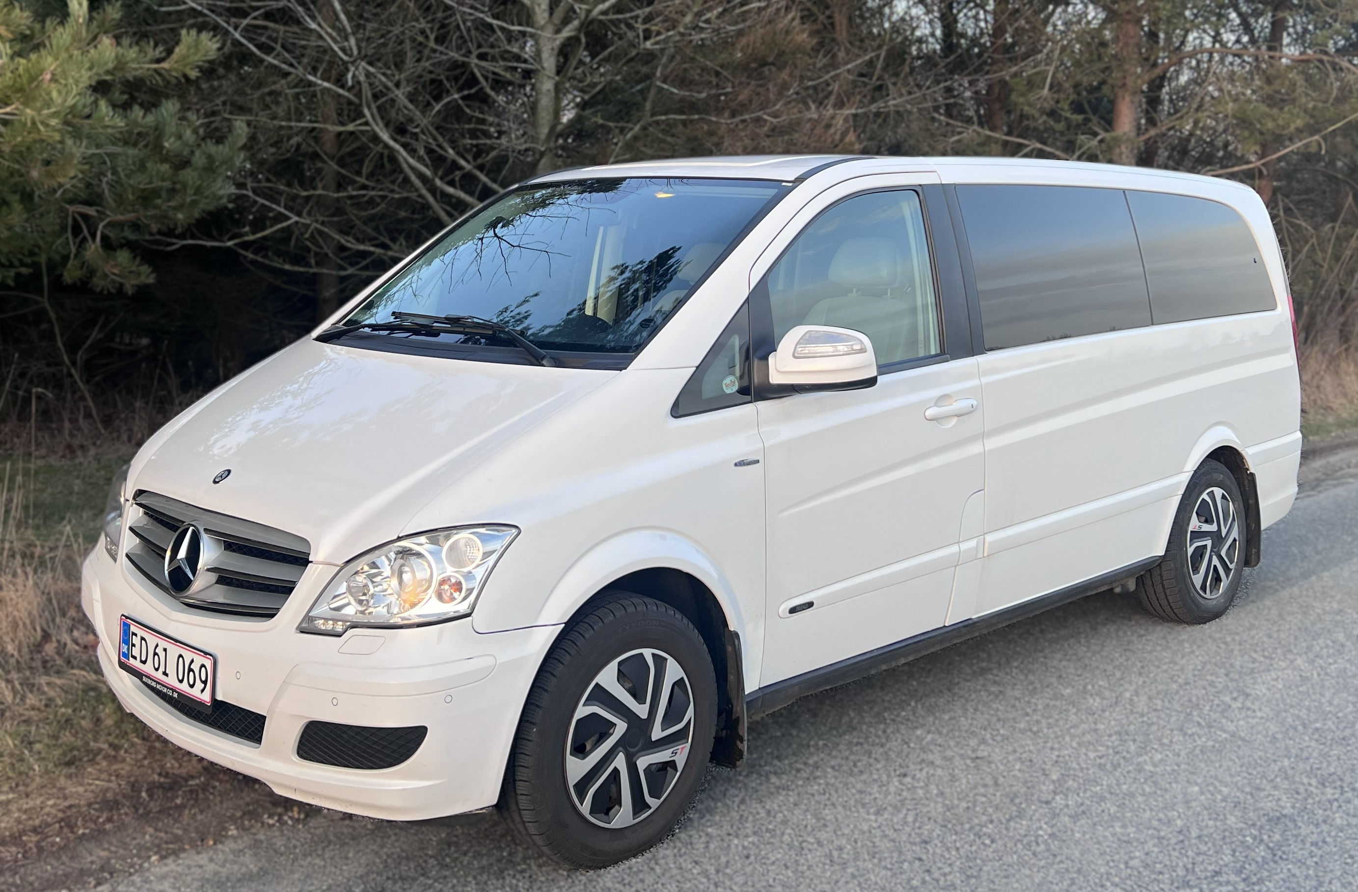Mercedes-Benz Viano set forfra